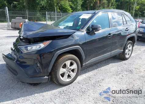 2021 Toyota Rav4 Xle z USA, uszkodzony, nr VIN 2T3W1RFV5MC130714